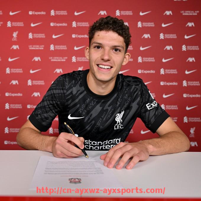 爱游戏体育-2014年英超各球队的身价及经济分析